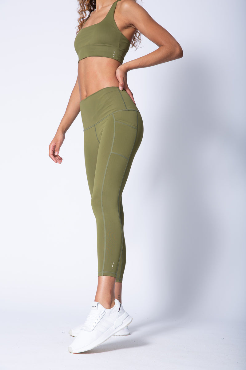 Green Tonal Activewear Leggings With Side Pocket